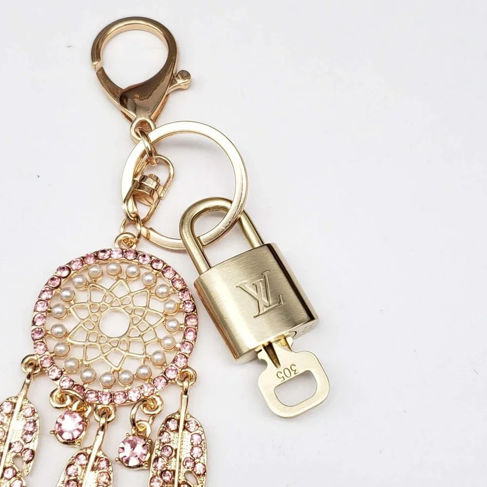 Authentic LV Gold Padlock & Key 🔑 Bag Charm / Unbranded Keychain Combo - Picture 5 of 7